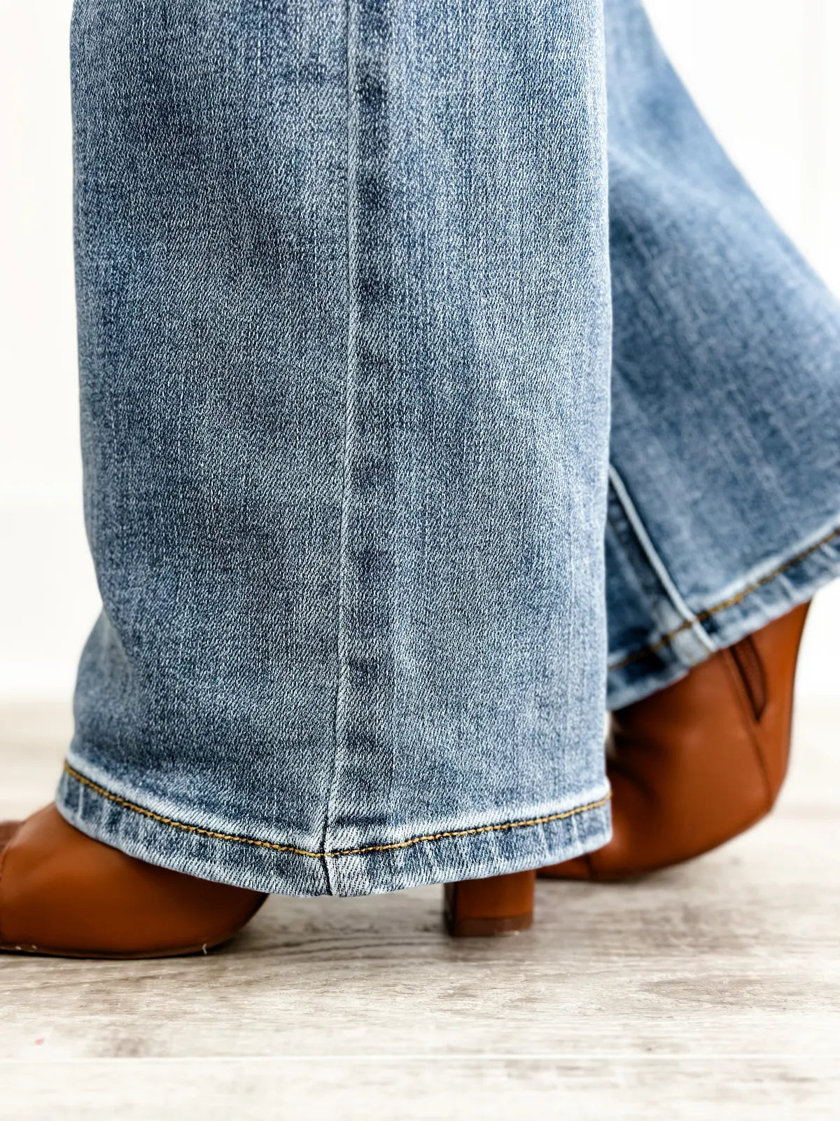 💝💝Judy Mid Rise Button Fly Bootcut Jeans (Buy 2 Free Shipping)