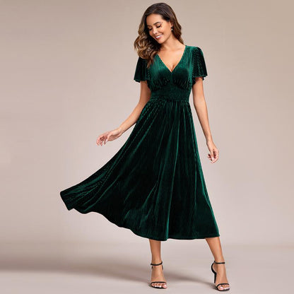 💃 EVER PRETTY Velvet V-Neck Christmas Dress – Elegant, Chic & Perfect for Winter Events! 🎄💖