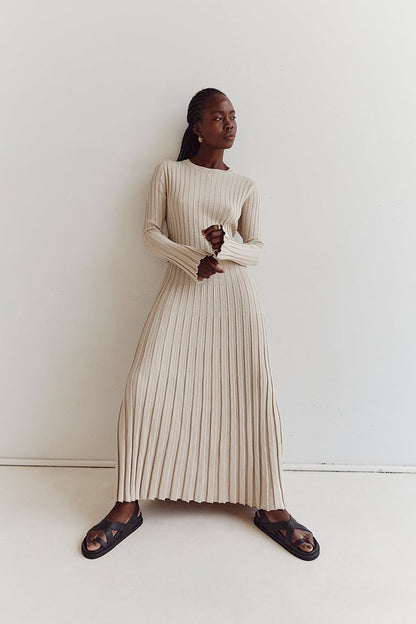 🎉2025 Fall New Long Sleeved Knit Midi Dress