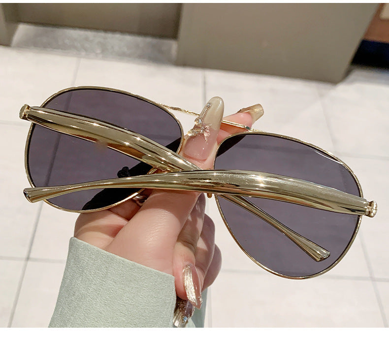🔥Lastday 70%OFF Toad-shaped Metal Sunglasses ✨ Retro No-makeup Essential High-end Women's Street Style Sunglasses