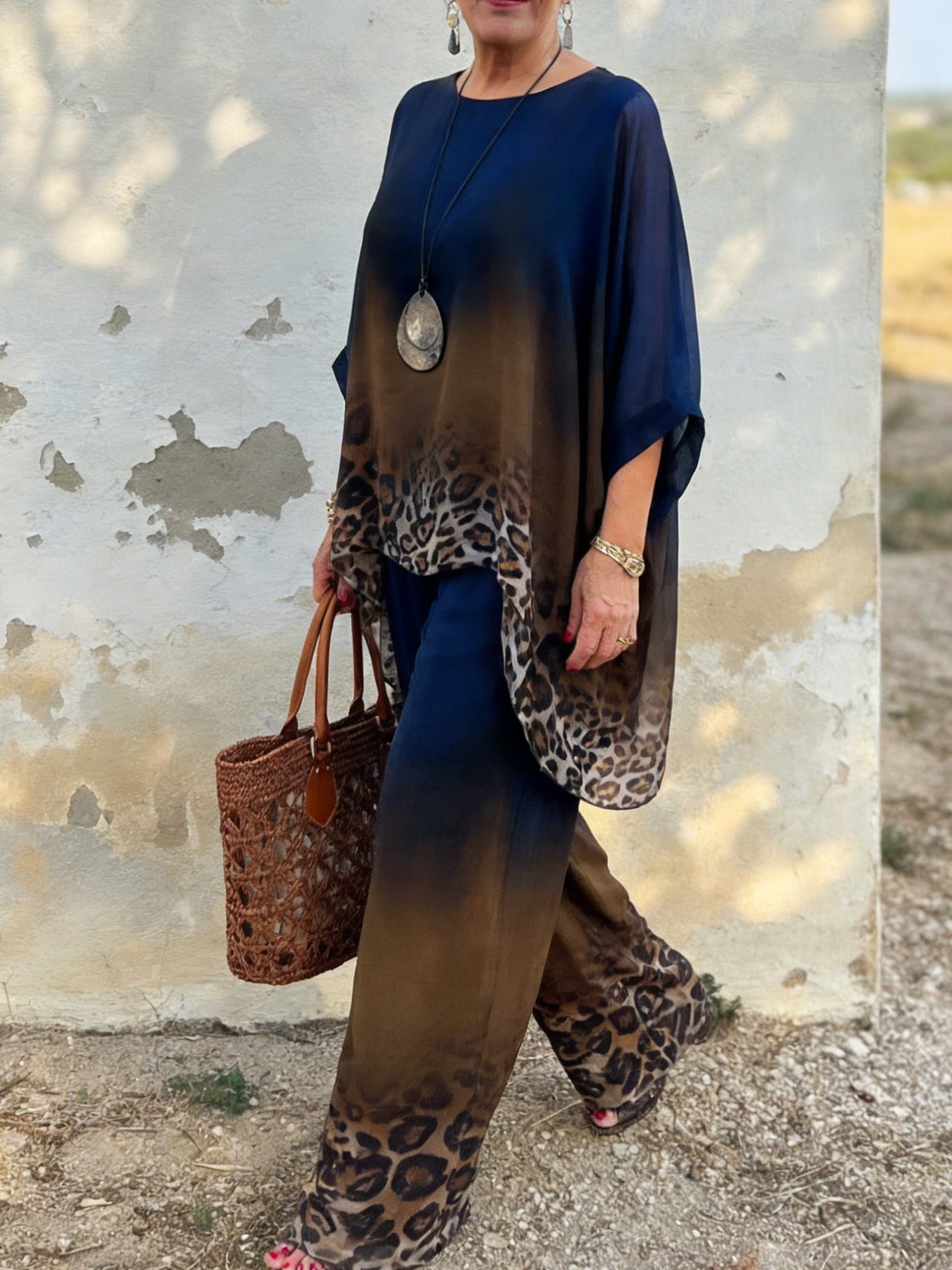 📦📦Buy 2 PCS for free shipping🔥Elegant And Cozy Leopard Print Top And Pants Two-piece Set
